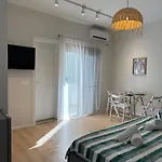 Bed & Breakfast Freya's 3*