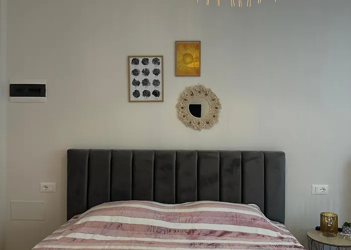 Couette-café Freya's Durrës